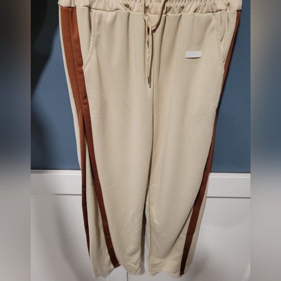 Beige and Brown Tracksuit Set. New. Size L. - Picture 6 of 8